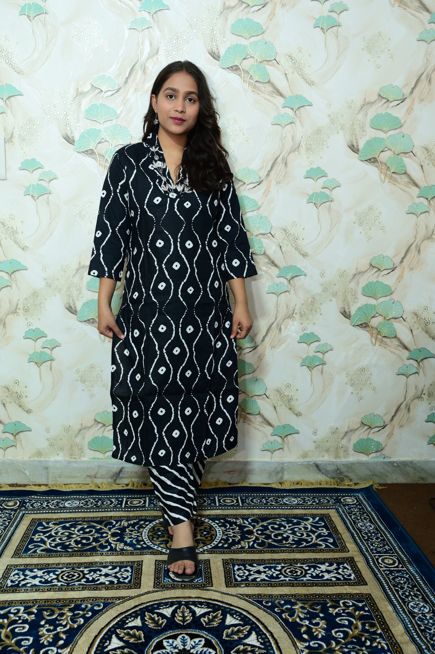 Black Leheriya Print Rayon Kurta Pant Set with Neck Embroidery