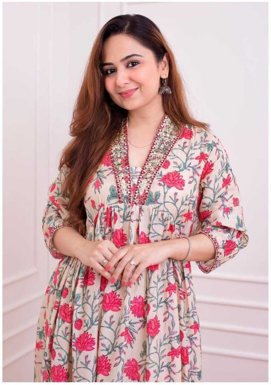 Cream & Pink Floral Rayon Printed Kurta Pant Set