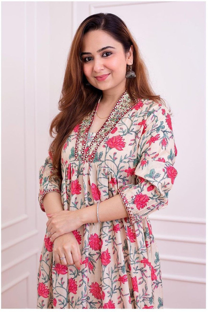 Cream & Pink Floral Rayon Printed Kurta Pant Set