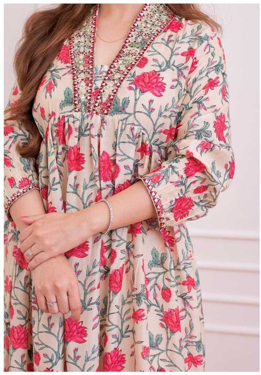 Cream & Pink Floral Rayon Printed Kurta Pant Set